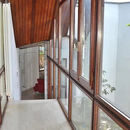 Villa Locchi *
