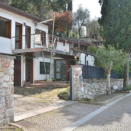 Villa Locchi *